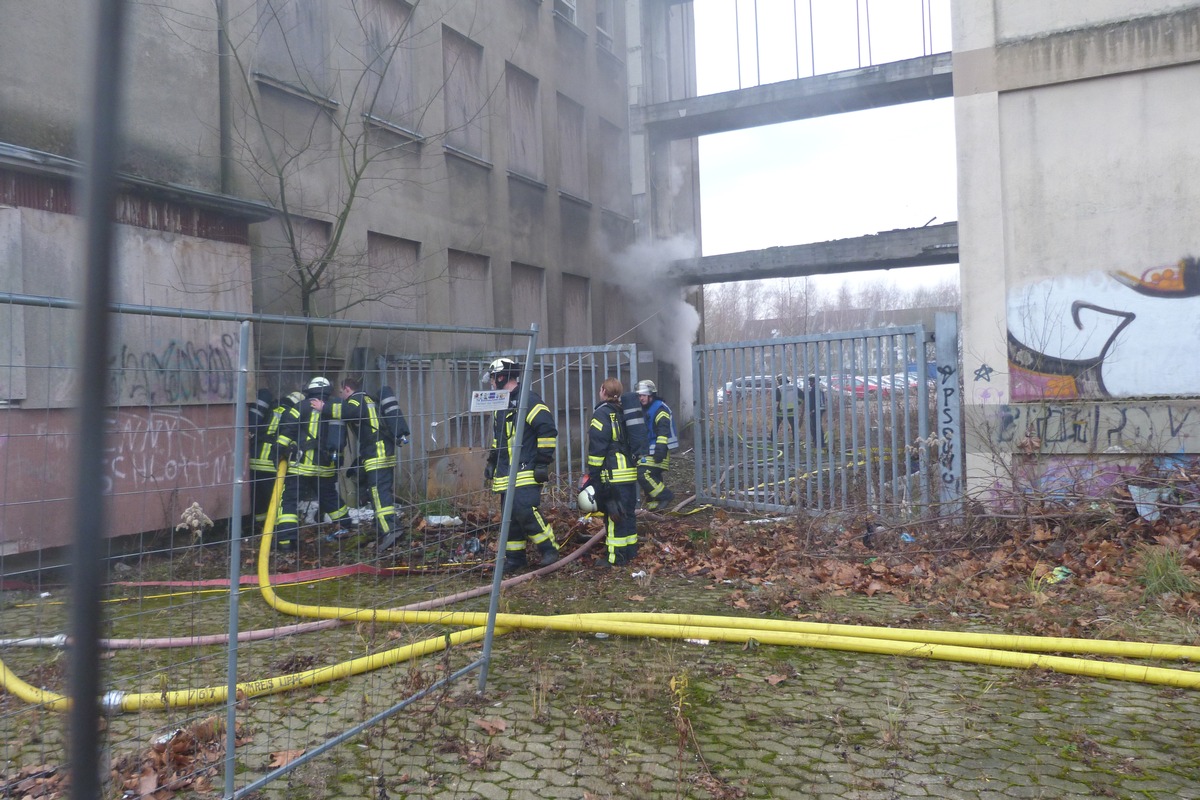 FW-DT: Kellerbrand im &quot;Temde&quot;-Gebäude