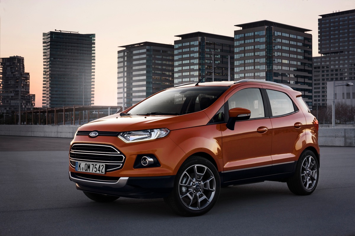 Neuer Ford EcoSport vereint Flexibilität und Platzangebot eines SUV mit Kostenvorteilen eines Kleinwagens (BILD)