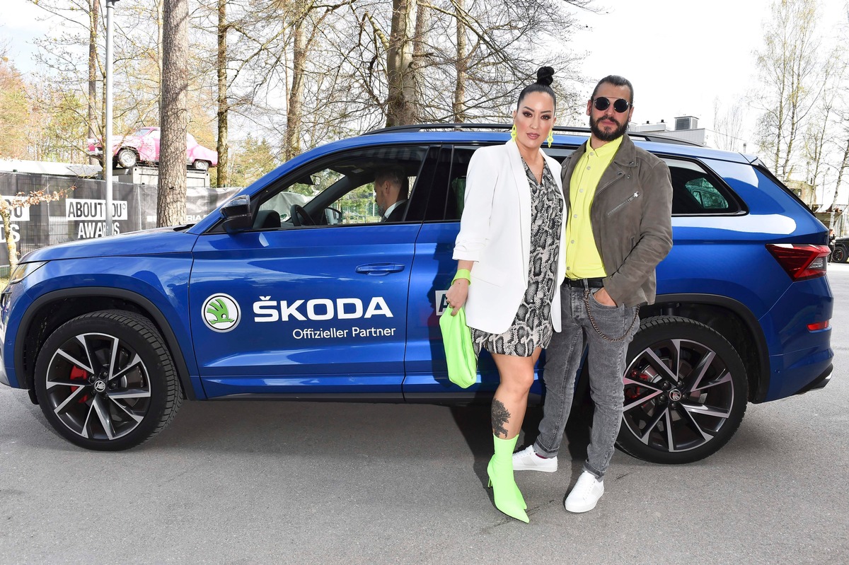 Glamourös und gut vernetzt - SKODA chauffiert die Social Media-Stars (FOTO)