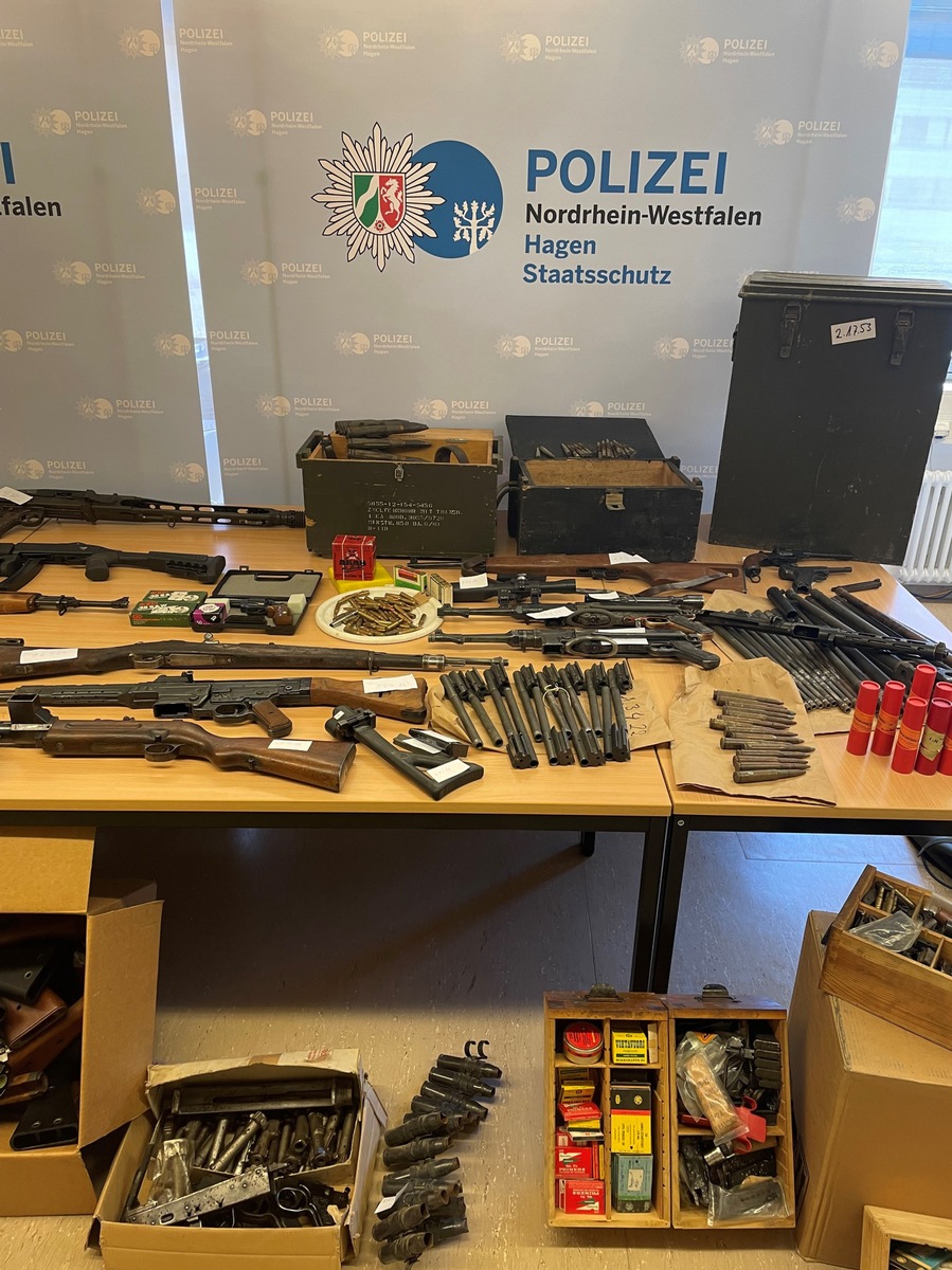 POL-OE: Fortschreibung der gemeinsamen Presseerklärung von Staatsanwaltschaft Siegen und Polizei Hagen nach Durchsuchungseinsatz in Attendorn - 69-jähriger Mann tot aufgefunden