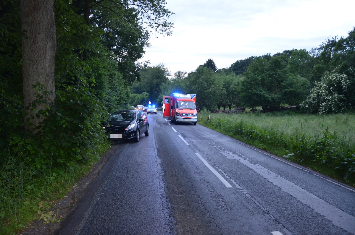 POL-HF: Verkehrsunfall mit Personenschaden -
Weißer Mercedes auf falscher Fahrbahn unterwegs