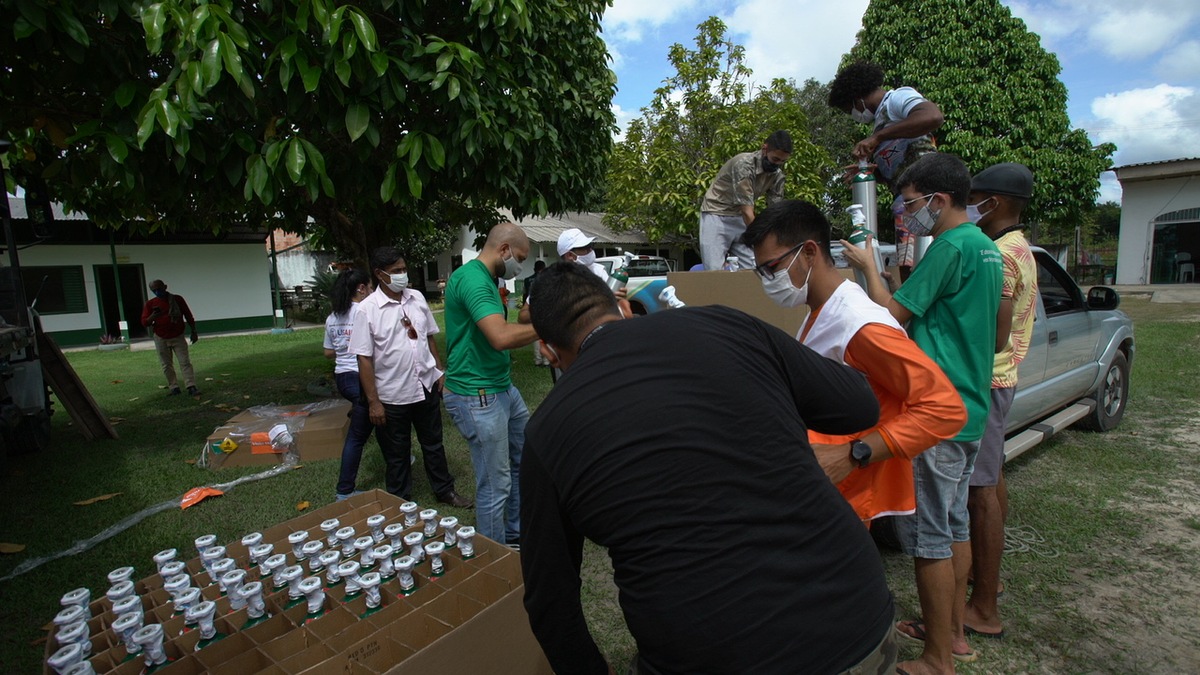 Corona in Brasilien - World Vision versorgt Krankenhäuser mit Sauerstoffflaschen