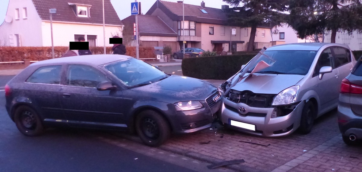 POL-DN: Vorfahrt missachtet, Unfall verursacht - und abgehauen