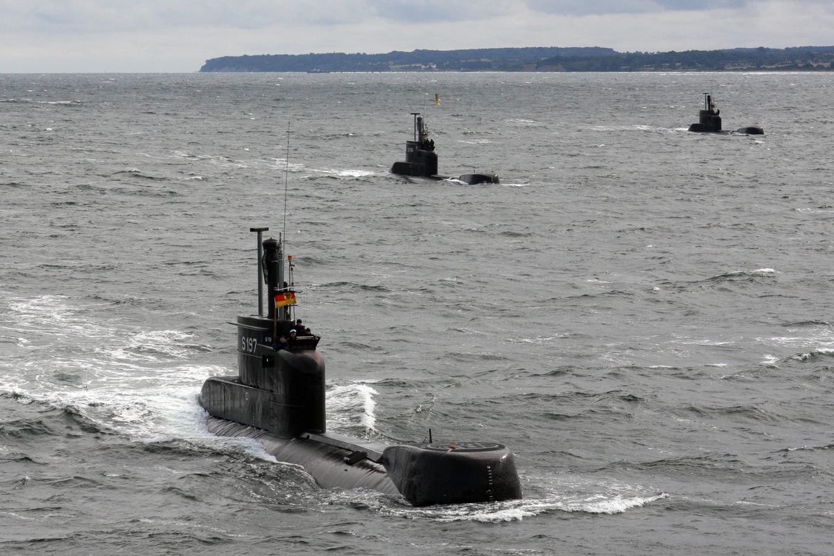 Marine - Pressebilder: Ein letztes &quot;Leinen Los!&quot; - Die Deutsche Marine nimmt Abschied von den Ubooten der Klasse 206 A (mit Bild)