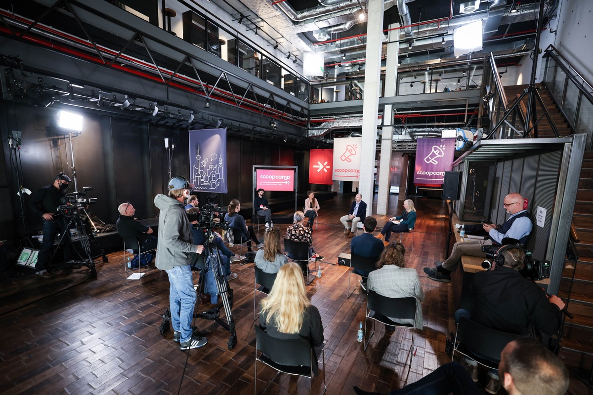 Jeff Jarvis skizziert beim scoopcamp 2020 die Zukunft der Medienbranche: &quot;Build something new!&quot;