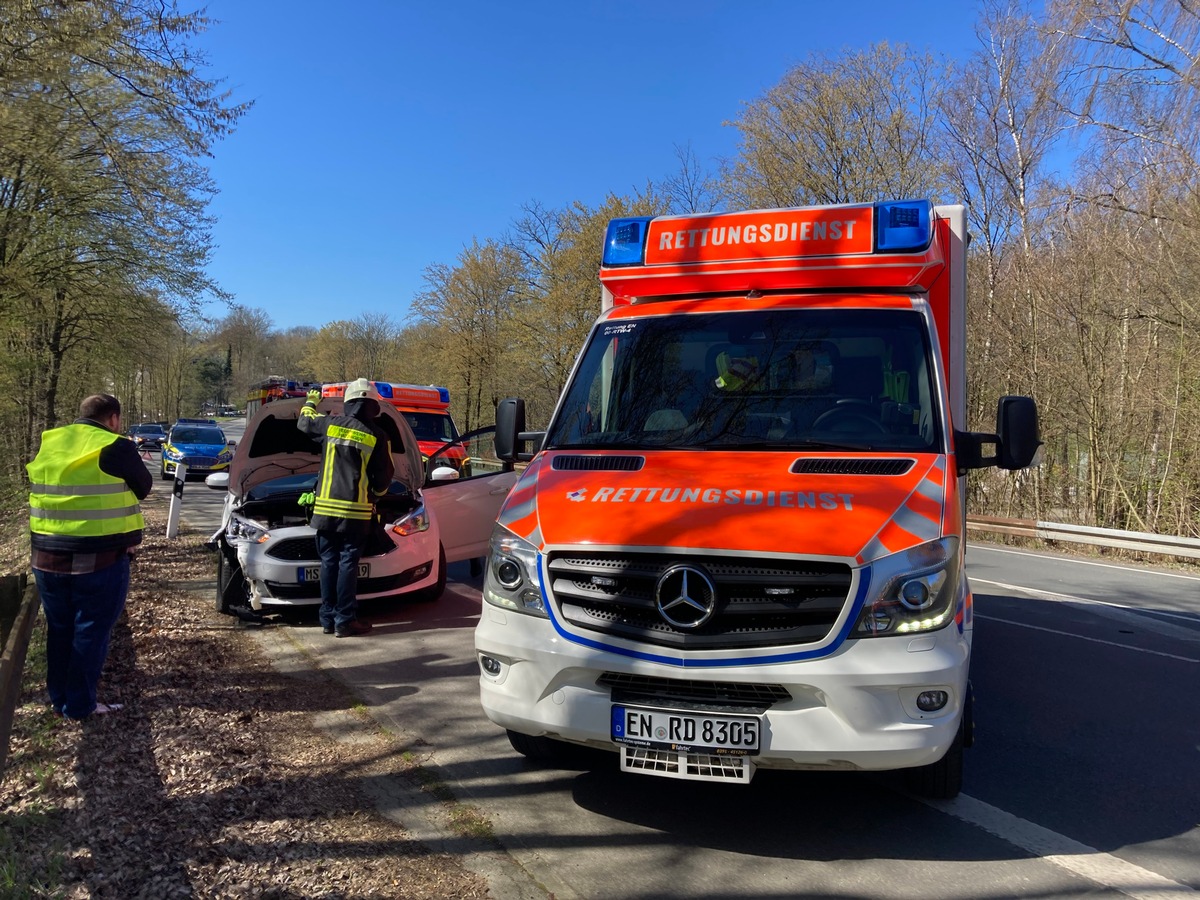 FW-EN: Feuerwehr Hattingen dreimal im Einsatz