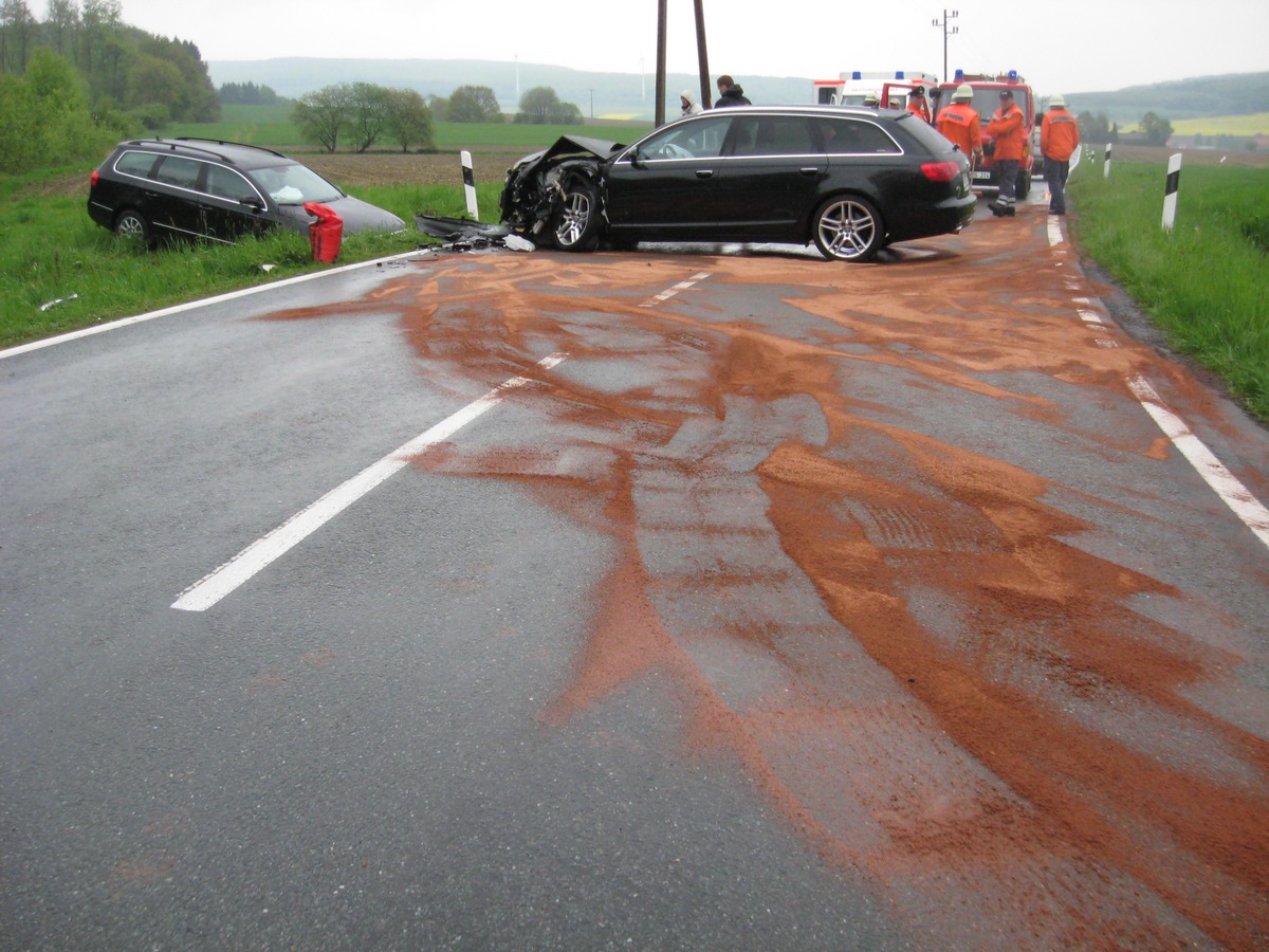 POL-HI: Alfeld/Duingen(kna): Verkehrsunfall mit zwei Schwerverletzten auf der B 240