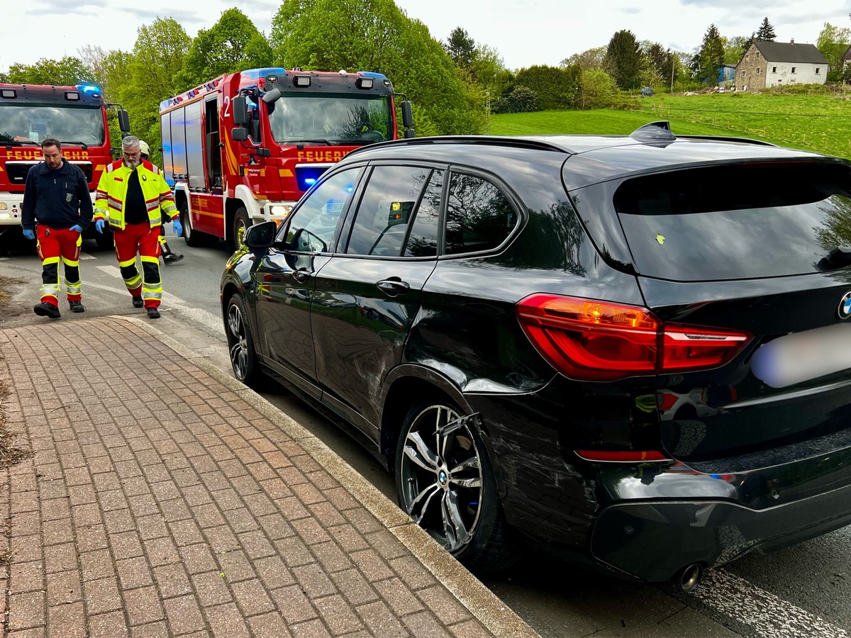 FW-EN: Verkehrsunfall im Kreuzungsbereich