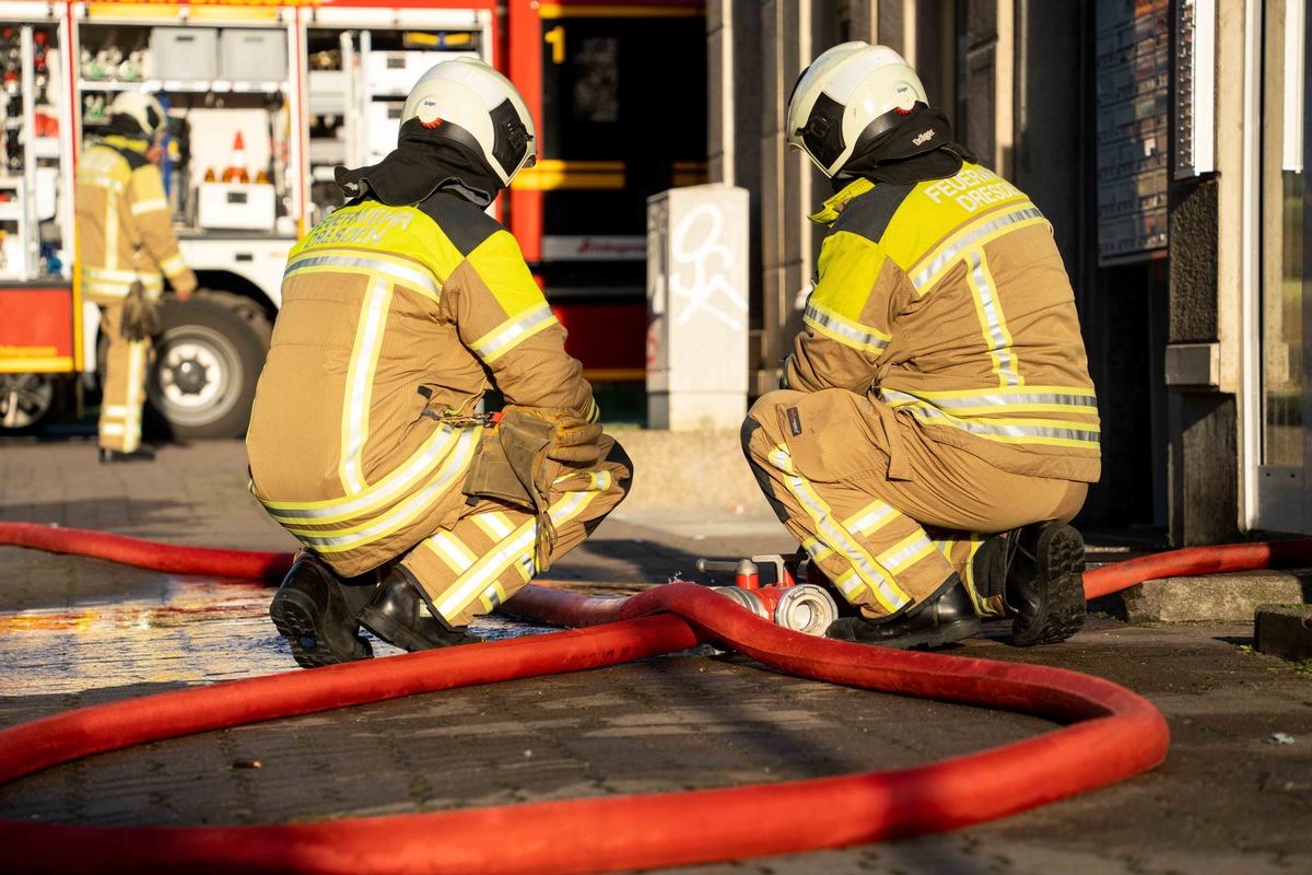 FW Dresden: Brand in der 14. Grundschule