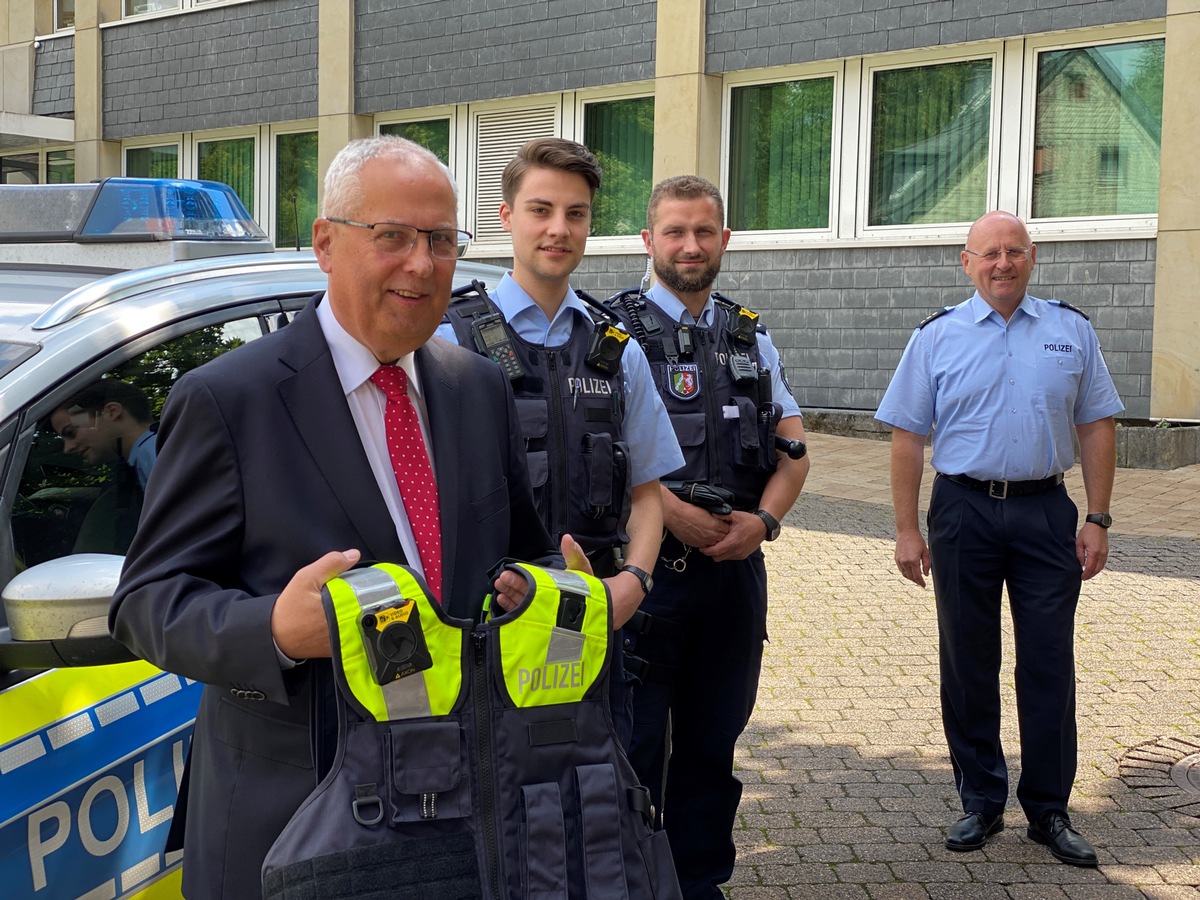 POL-HSK: Bodycams und Smartphones ab sofort auch im HSK im Einsatz