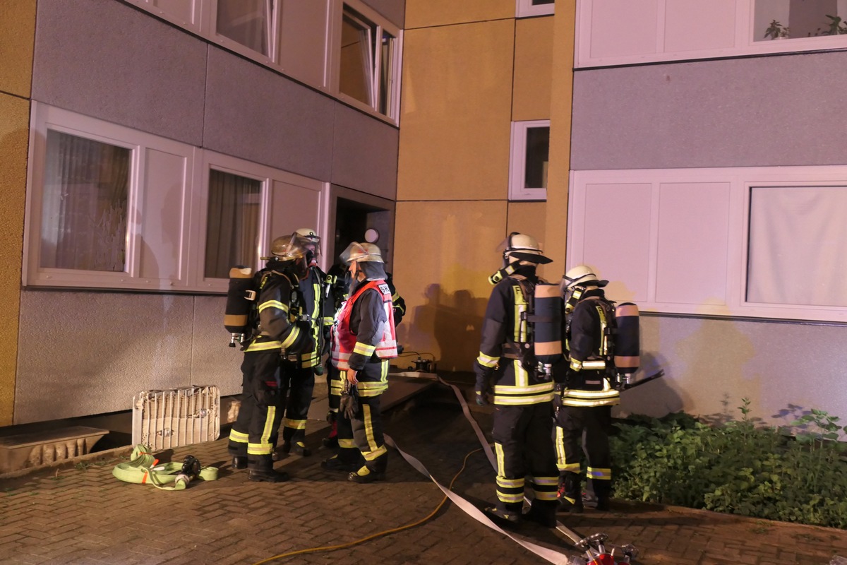 FW-DO: Starke Verrauchung durch Kellerbrand im Mehrfamilienhaus