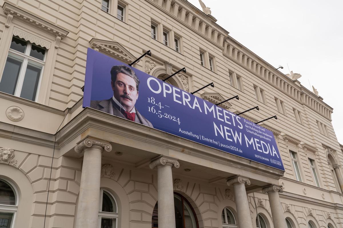 Tausende Interessierte besuchen Bertelsmann-Ausstellung &quot;Opera Meets New Media&quot;