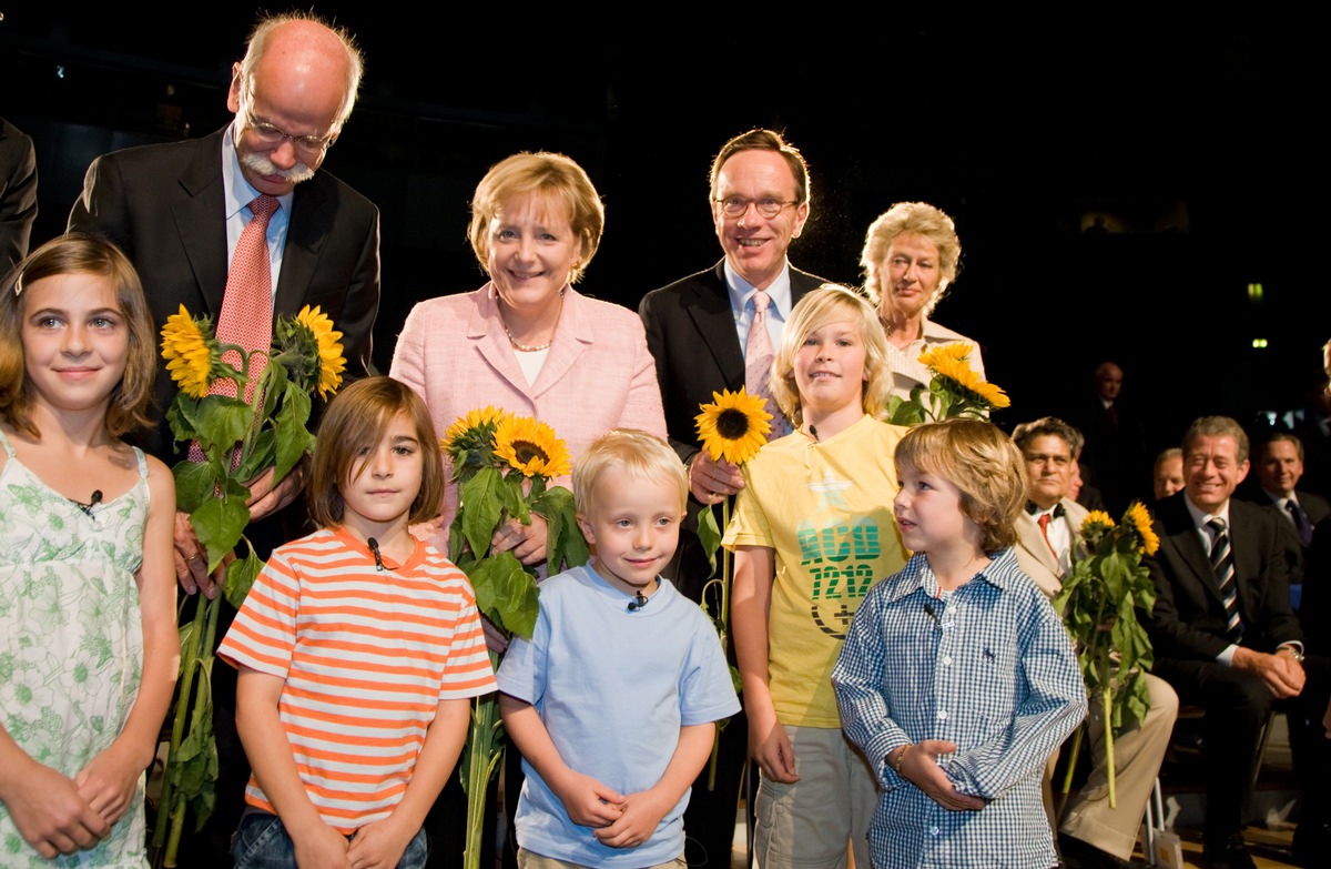 Bundeskanzlerin Dr. Angela Merkel eröffnet IAA