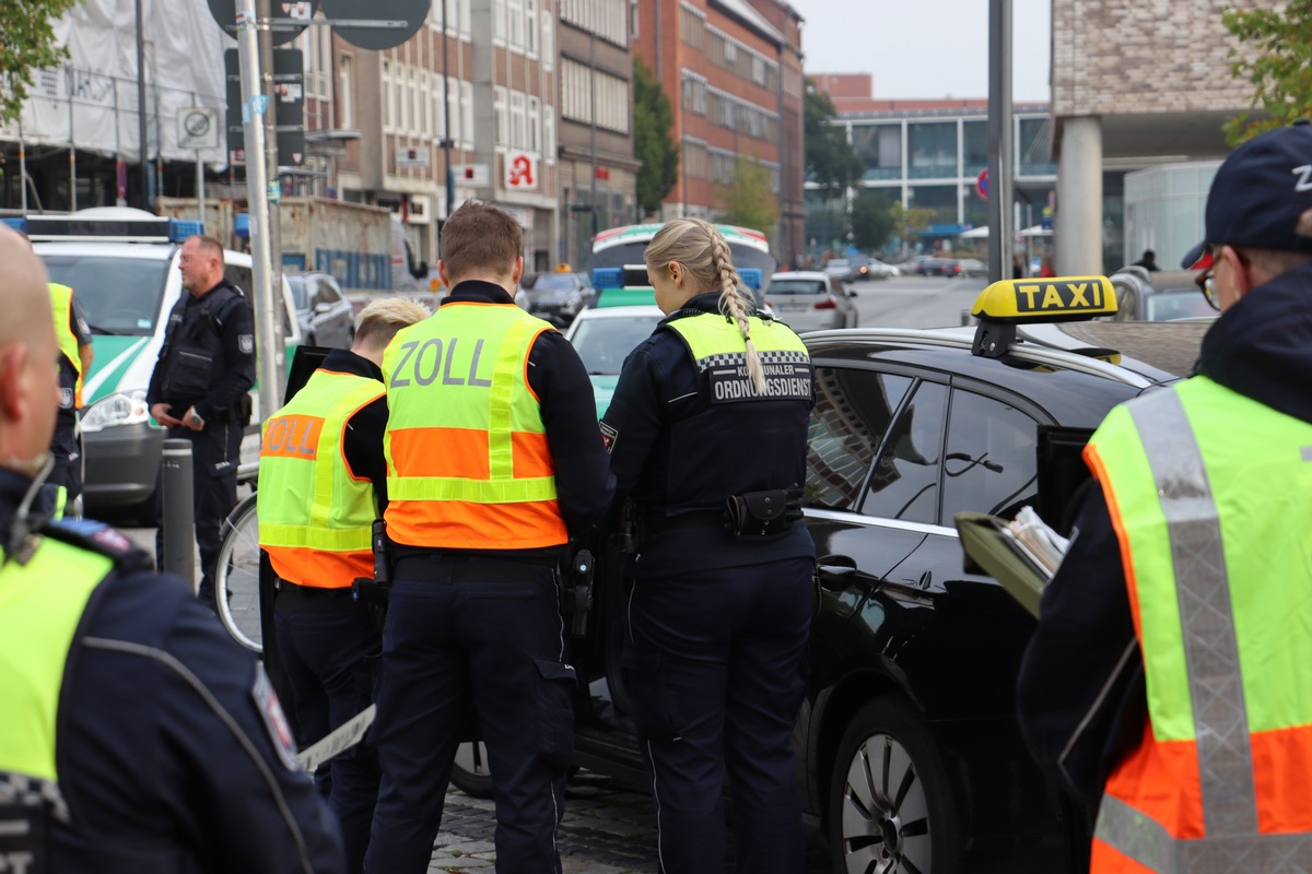 HZA-KI: Zoll prüft Taxi- und Mietwagengewerbe // Bundesweite Schwerpunktprüfung