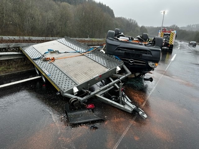 POL-PDKL: Verkehrsunfall infolge nicht angepasster Geschwindigkeit