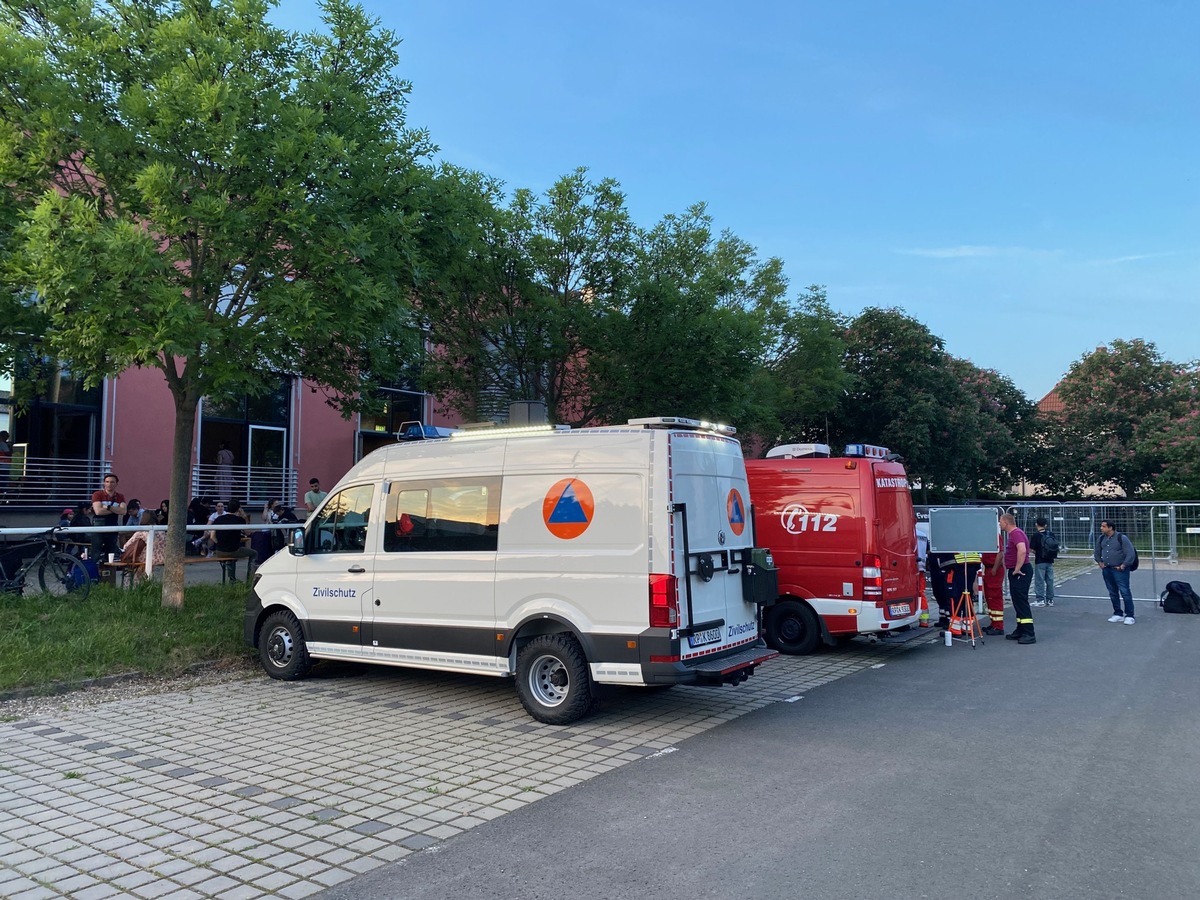 FW RPK: Evakuierung von 410 Fahrgästen nach Zugunfall in Bobenheim-Roxheim