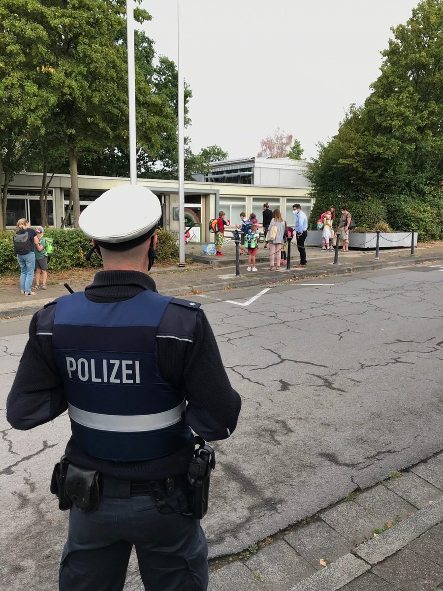 POL-PPWP: Sicherer Schulweg - Polizei kontrolliert