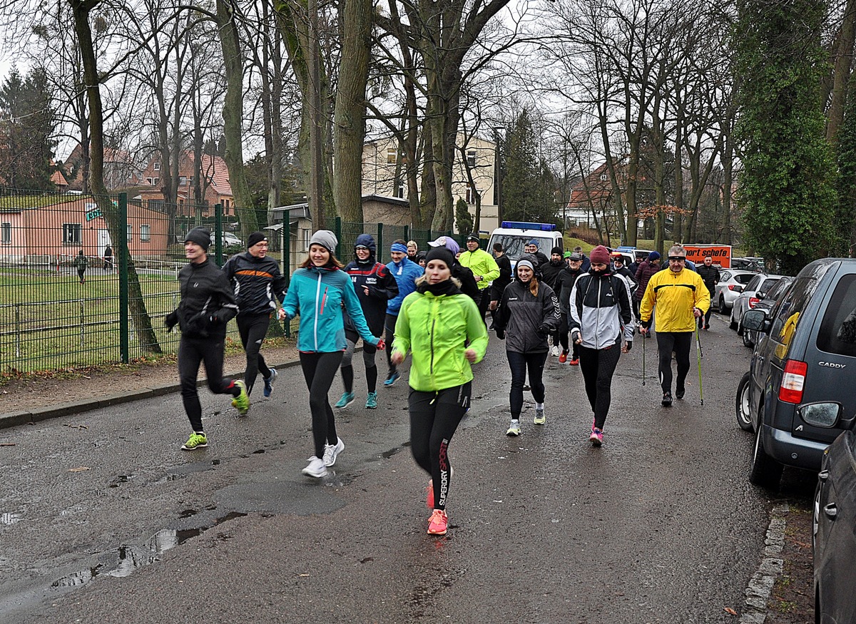 POL-SN: 2. gemeinsamer Neujahrslauf der Polizeidienststellen der Landeshauptstadt, des Ministeriums für Inneres und Europa
und der Stadtverwaltung