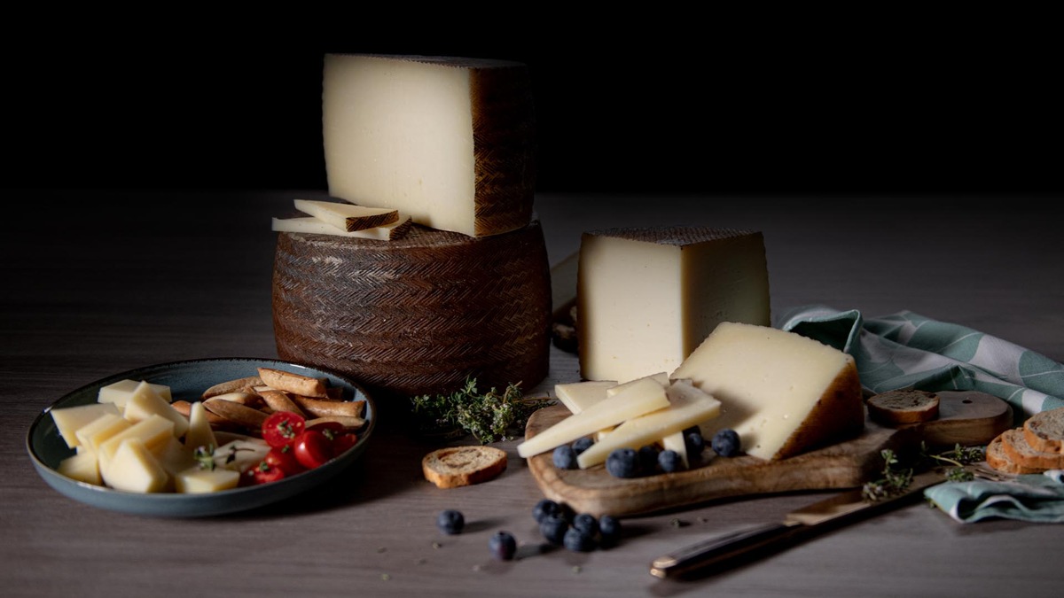 European Cheeses for Thanksgiving: A Gourmet and Authentic Twist