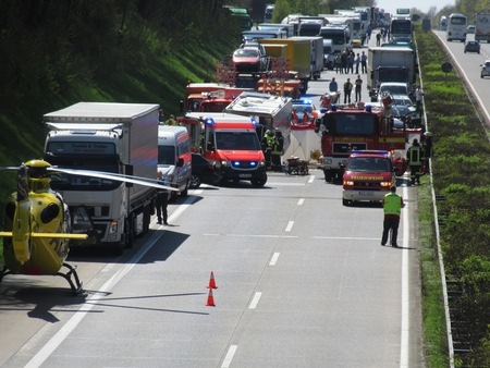 POL-PPTR: Eine Rettungsgasse kann Leben retten - wir erklären wie es funktioniert