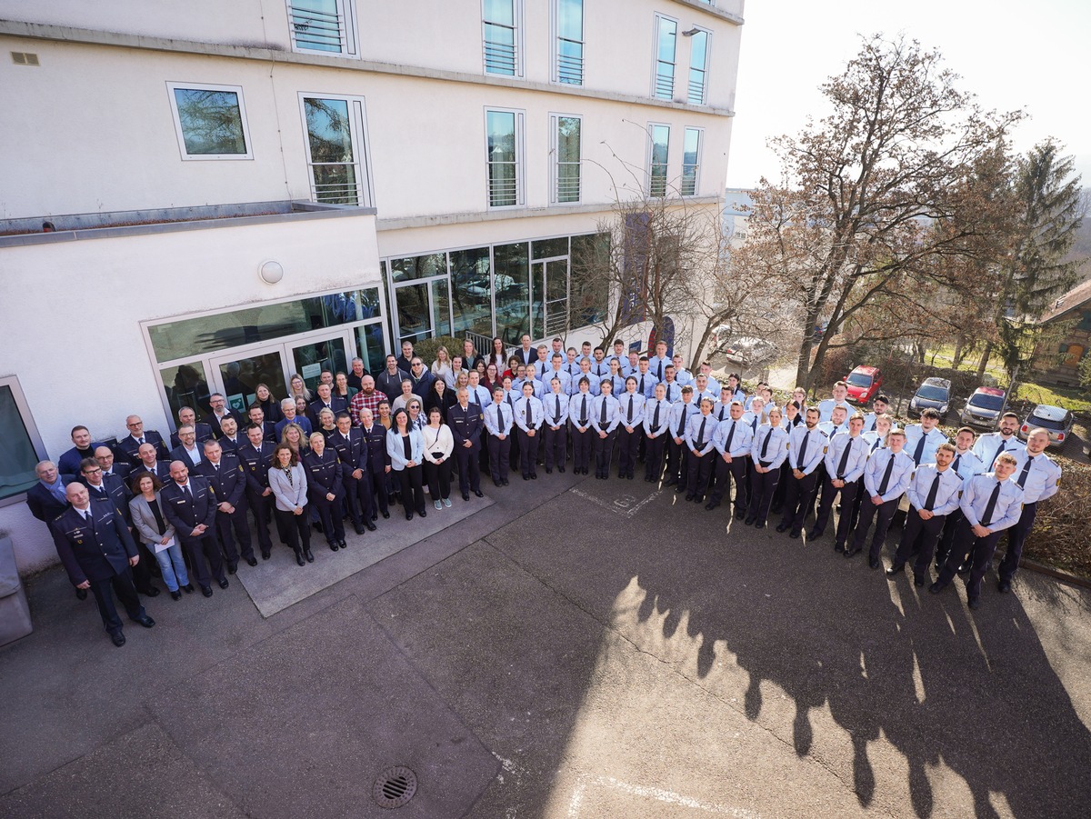 POL-S: Neue Beschäftigte beim Polizeipräsidium Stuttgart begrüßt