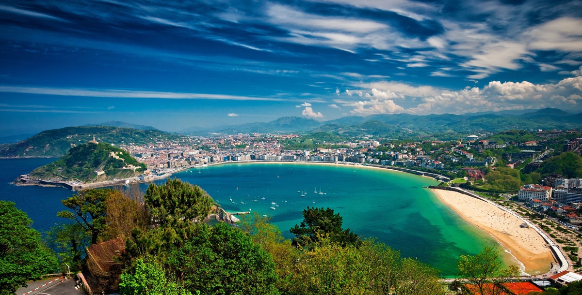 Medieninformation: Air France fliegt im Sommer von Genf nach Biarritz