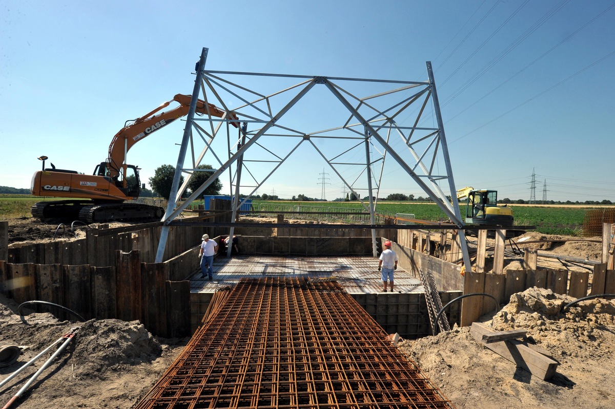 Oberverwaltungsgericht Münster lehnt BUND Eilantrag ab / Netzleitung Lünen beginnt mit Mastbau (mit Bild)