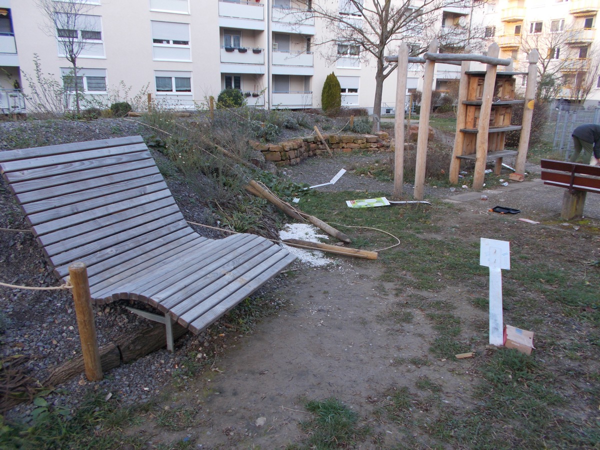 POL-PDLU: Speyer - Vandalismus auf Naturerlebnispark Georg-Kerschensteiner-Straße (58/1501)