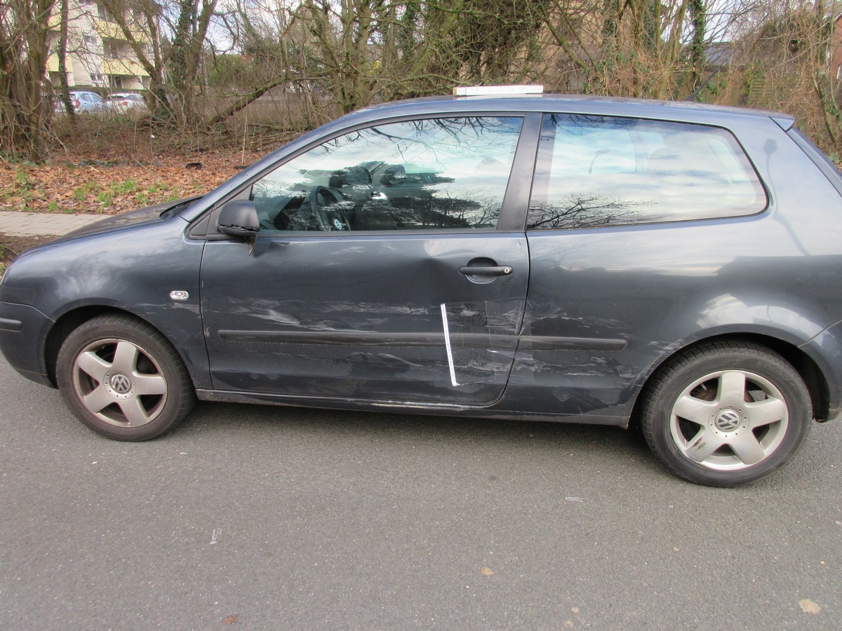 POL-MS: Schild und Autos gerammt - Autofahrer pustet 2,12 Promille