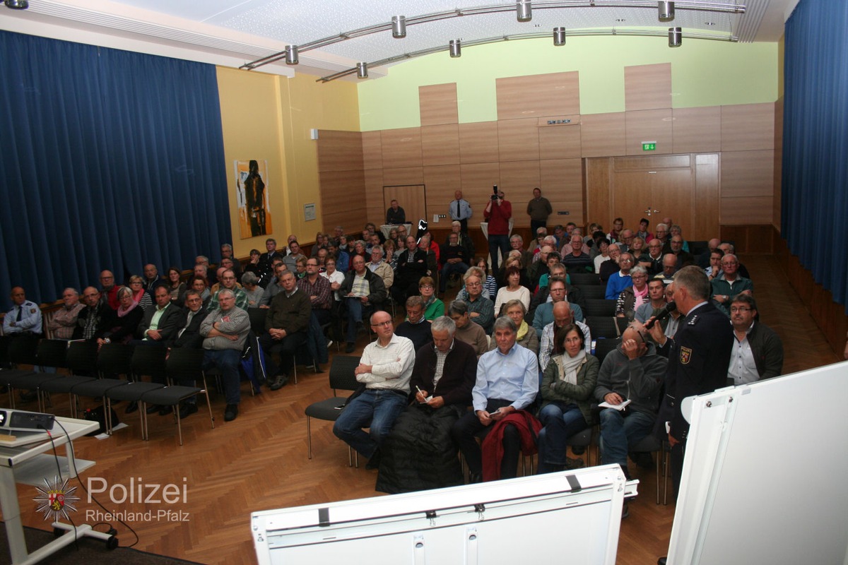 POL-PPWP: &quot;Überwältigender Zuspruch&quot; beim Bürgerforum