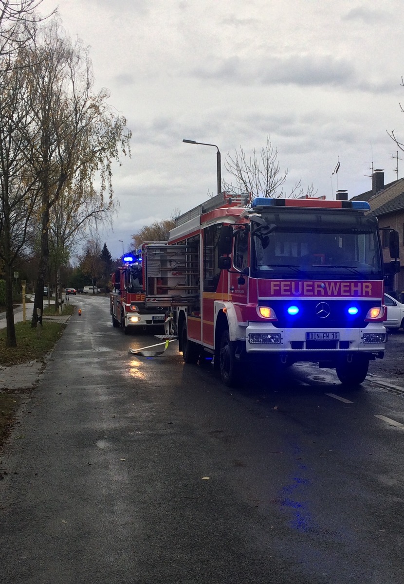 FW Dinslaken: Brandeinsatz in einem Mehrfamilienhaus in Dinslaken Eppinghoven