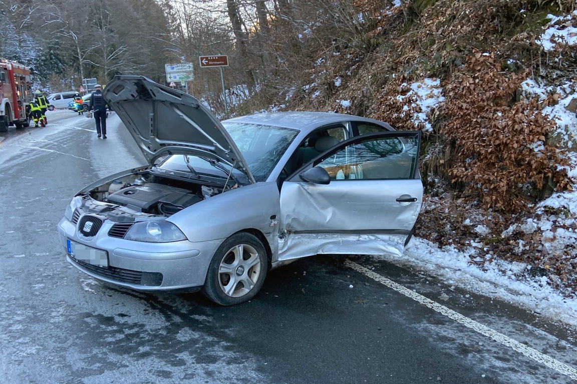 FW-EN: Verkehrsunfall mit einer verletzten Person