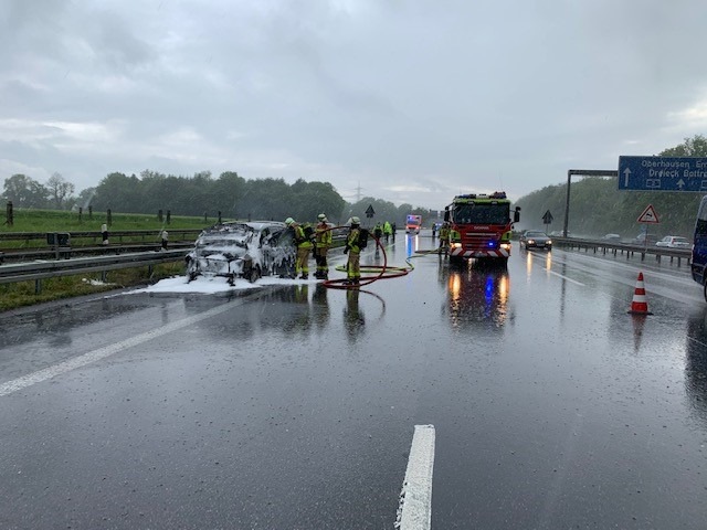 FW-GLA: PKW brennt auf der A2