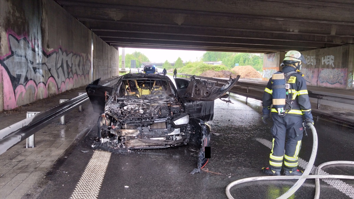 FW-DO: Brennender PKW auf der Autobahn