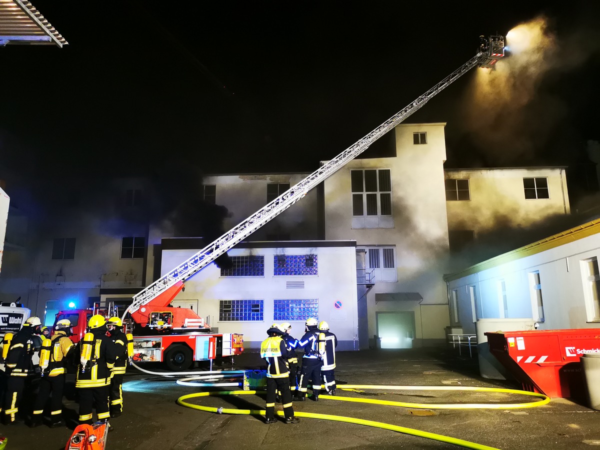 POL-PDMY: Brand eines Gebäudes