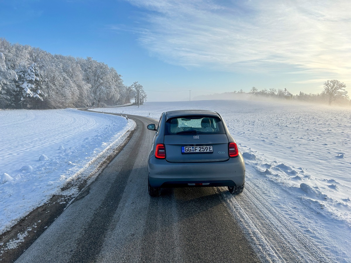 Sicher und effizient mit dem E-Auto durch den Winter / Reichweite auch bei kalten Temperaturen meistens ausreichend / Keine Angst vor Winterstaus