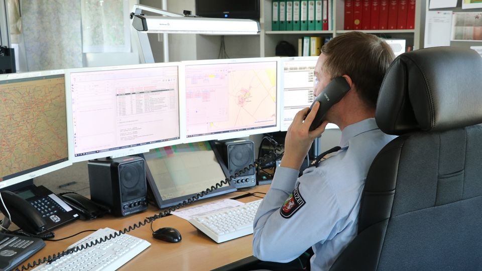 POL-NE: Polizei bittet die 110 für Notfälle freizuhalten - Ermittlungen wegen des Missbrauchs von Notrufen