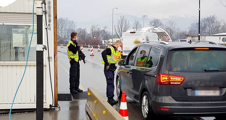 Bundespolizeidirektion München: Nicht ins Gefängnis, aber auch nicht nach Deutschland