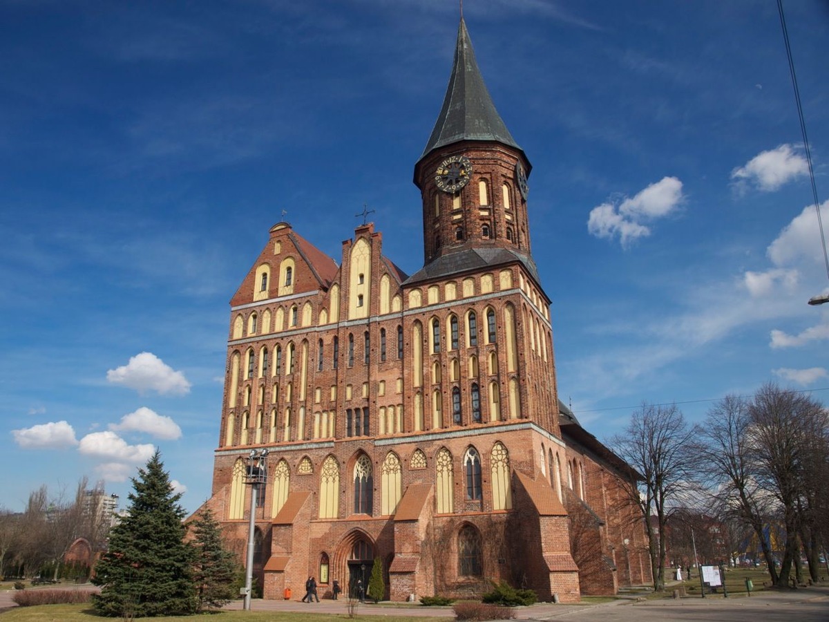 Neue Flugverbindung nach Kaliningrad /
Reisen nach Kaliningrad aus dem Programm von Schnieder Reisen nun mit Flug über Warschau buchbar