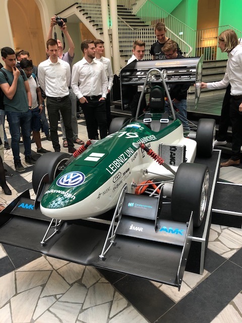 FERCHAU Hannover unterstützt Racing-Team HorsePower der Leibniz Universität Hannover mit 1.500 Euro