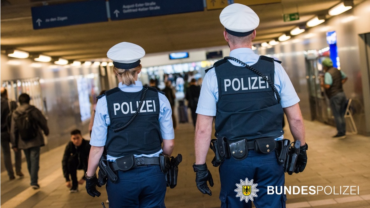 Bundespolizeidirektion München: Tätlicher Angriff und Widerstand gegen Vollstreckungsbeamte / Volltrunkener greift Einsatzkräfte an