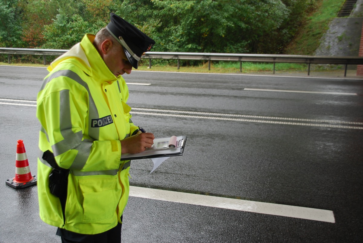 POL-WHV: Geschwindigkeitskontrollen auf der B 210 - Polizei zieht Bilanz (mit Bildauswahl)