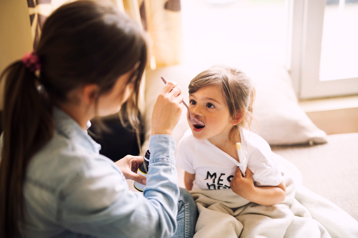 Typische Beschwerden von Kindern natürlich behandeln