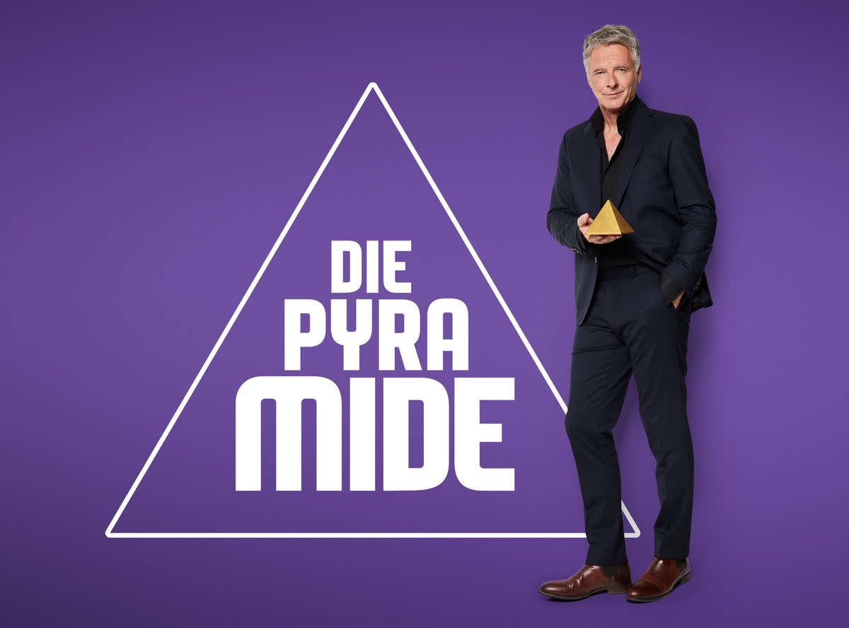 Pyramide. Trennwand. Rückwärtsfragen - Die SAT.1 Kult-Show-Wochen starten am Montag, 6. Februar