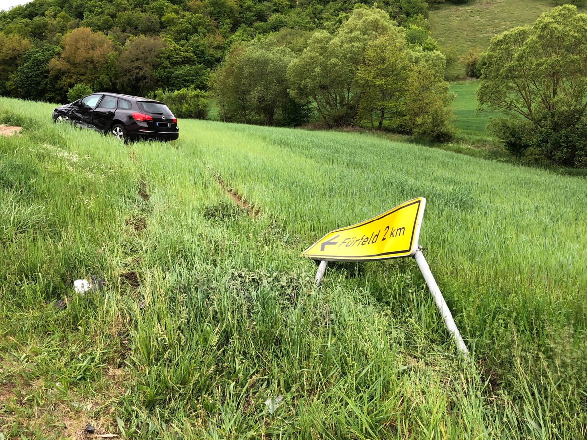 POL-PDKH: Verkehrsunfall mit leichtverletzter Person