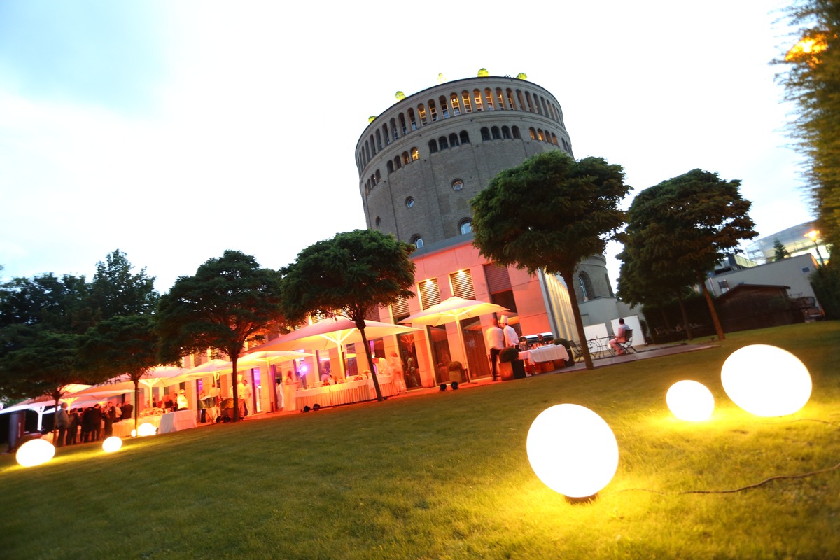 &quot;Media Entertainment Night 2014&quot; feiert Premiere in Köln (FOTO)