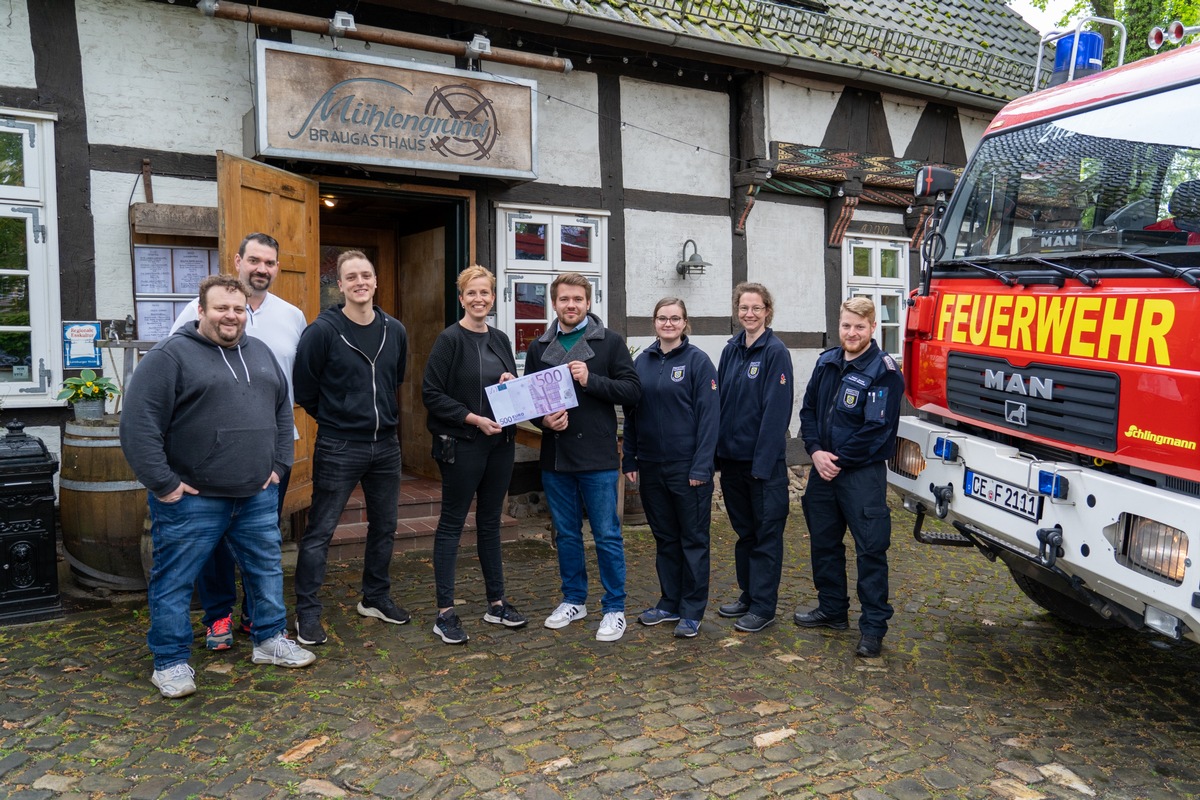 FW Flotwedel: Großzügige Spende - Mühlengrund unterstützt Jugendfeuerwehr Wienhausen