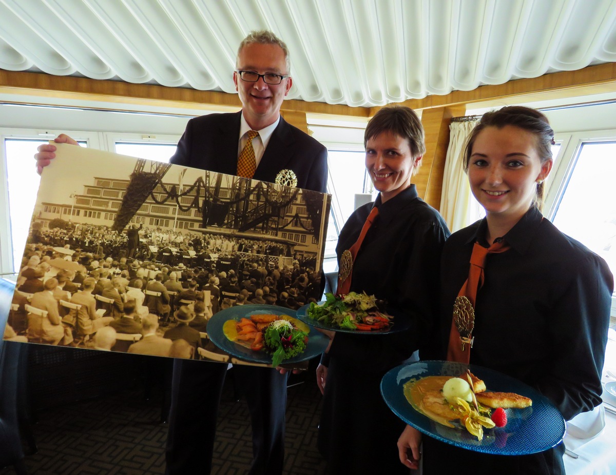 Funkturm öffnet mit Gala-Geburtstagsbuffet