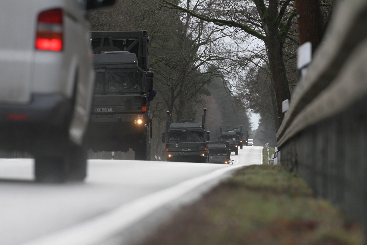 Konvois britischer Streitkräfte auf Straßen in Niedersachsen und Nordrhein-Westfalen erwartet