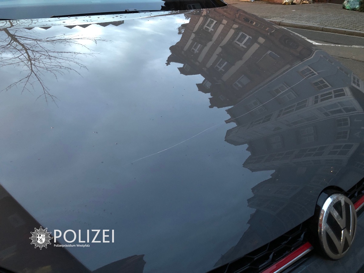 POL-PPWP: Wer hat das Auto zerkratzt?